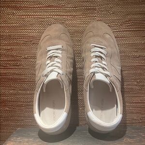 Veronica Beard Sneakers size 9